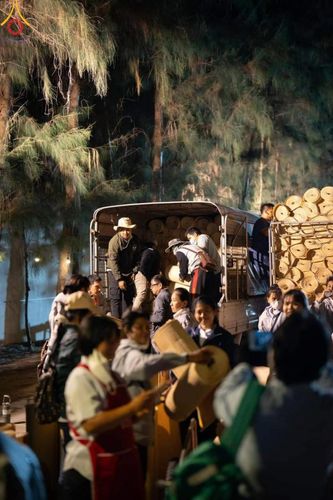 ภาพ No.105908:V.2 ทุ่มเท การเตรียมงาน เก็บงาน การรับบุญของเจ้าหน้าที่หน่วยงานต่างๆ เพื่อโครงการธรรมยาตรา กตัญญูบูชามหาปูชนียาจารย์ พระมงคลเทพมุนี (สด จนฺทสโร) พระผู้ปราบมาร อนุสรณ์สถาน 7 แห่ง ปีที่ 12 ระหว่างวันที่ 2 - 31 มกราคม พ.ศ.2567