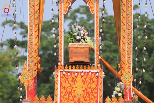 ภาพ No.316557:วันอาทิตย์ที่ 29 มีนาคม พ.ศ. 2569 พิธีทอดผ้าบังสุกุลและพิธีชำระร่าง โยมพ่อณรงค์ จินตมากุล  สิริอายุ 99 ปี 11 เดือน โยมบิดา พระครูปลัดรัตนวีรวัฒน์ (รังสฤษดิ์ อิทฺธิจินตโก) ที่ปรึกษาเจ้าคณะจังหวัดปทุมธานี เจ้าอาวาสวัดพระธรรมกาย  ณ ฌาปนสถานชั่วคราว ทางเข้า 