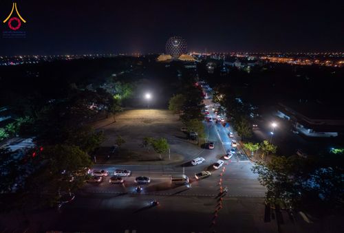 ภาพ No.324586:วันที่ 22 เมษายน พ.ศ.2569 (วันคุ้มครองโลก) บรรยากาศพระสังฆาธิการและสาธุชน การเดินทางกลับ งานถวายมหาสังฆทาน 40,000 กว่าวัดทั่วประเทศ วัดพระธรรมกาย