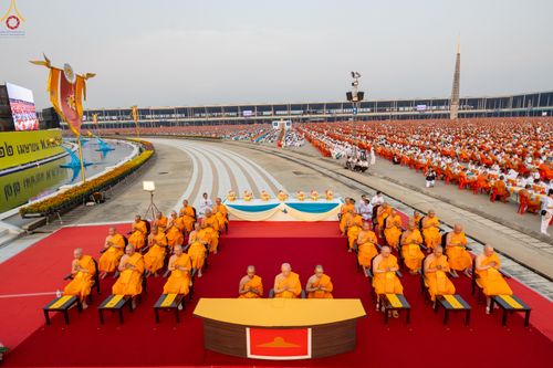 ภาพ No.325022:วันที่ 22 เมษายน พ.ศ.2569 (วันคุ้มครองโลก) พิธีถวายมหาสังฆทาน 40,000 กว่าวัดทั่วประเทศ (ชุดที่ 2) ณ ลานธรรม พระมหาธรรมกายเจดีย์ วัดพระธรรมกาย