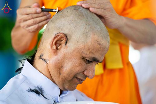 ภาพ No.339832:วันที่ 19 กรกฎาคม พ.ศ.2569 พิธีตัดปอยผม โครงการบวชพระนานาชาติ AEC และ WAB รุ่นที่ 10 THE AEC & INTERNATIONAL ORDINATION PROGRAM ณ มหารัตนวิหารคด 30 วัดพระธรรมกาย ปทุมธานี