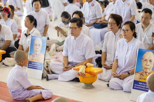 ภาพ No.319445:วันเสาร์ที่ 4 เมษายน พ.ศ.2569 พิธีขอขมา มอบผ้าไตร และถวายบาตรแด่นาคธรรมทายาท ในโครงการบรรพชาสามเณรฟื้นฟูพระพุทธศาสนาทั่วไทย โครงการหน่อแก้วเปรียญธรรม รุ่นที่ 14 โครงการสามเณรยุวธรรมทายาท รุ่นที่ 34 โครงการสามเณรมัชฌิมธรรมทายาท รุ่นที่ 30 ณ สภาธรรมกายสากล