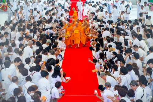 ภาพ No.137876:พิธีอุปสมบทสามเณรอุทิศชีวิต 11 รูป วันวิสาขบูชา พุธที่ 22 พฤษภาคม พ.ศ.2567 ณ อุโบสถ วัดพระธรรมกาย