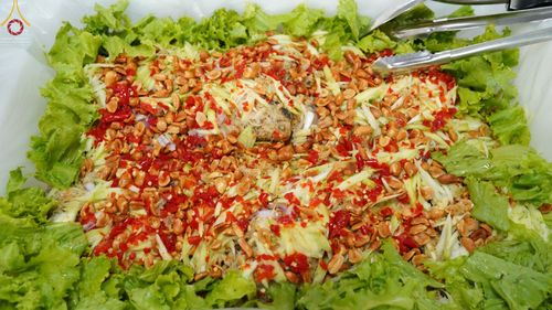 ภาพ No.72984:พิธีถวายภัตตาหารเป็นสังฆทาน แด่คณะพระธรรมยาตราฯ ในโครงการธรรมยาตรากตัญญูบูชา มหาปูชนียาจารย์ พระมงคลเทพมุนี(สด จนฺทสโร) พระผู้ปราบมาร อนุสรณ์สถาน 7 แห่ง ปีที่ 11 วันที่ 20 มกราคม พ.ศ. 2566