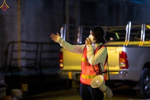 ภาพ No.117195:V.16 เป็นทีม การเตรียมงาน เก็บงาน การรับบุญของเจ้าหน้าที่หน่วยงานต่างๆ เพื่อโครงการธรรมยาตรา กตัญญูบูชามหาปูชนียาจารย์ พระมงคลเทพมุนี (สด จนฺทสโร) พระผู้ปราบมาร อนุสรณ์สถาน 7 แห่ง ปีที่ 12 ระหว่างวันที่ 2 - 31 มกราคม พ.ศ. 2567