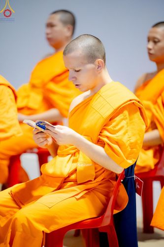 ภาพ No.160367:พิธีทอดผ้าป่าสมทบกฐินวัดพระธรรมกาย และสมทบกฐิน 30,000 วัดทั่วไทย ครั้งที่ 3 ณ สภาธรรมกายสากล วัดพระธรรมกาย วันพฤหัสบดีที่ 10 ตุลาคม พ.ศ. 2567