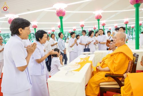 ภาพ No.332398:วันเสาร์ที่ 6 มิถุนายน พ.ศ.2569 พิธีต้อนรับสัญญาบัตร พัดยศ พระราชภาวนาวชิรวิเทศ วิ. ณ อุโบสถพระไตรปิฏก วัดพระธรรมกาย