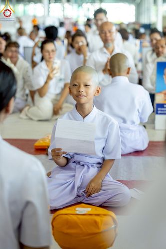 ภาพ No.215134:วันเสาร์ที่ 5 เมษายน พ.ศ. 2568 พิธีเวียนประทักษิณรอบพระมหาธรรมกายเจดีย์  พิธีวันทาเจดีย์ พิธีขอขมาและมอบผ้าไตร ในโครงการบรรพชาสามเณรฟื้นฟูพระพุทธศาสนาทั่วไทย , โครงการหน่อแก้วเปรียญธรรม รุ่นที่ 13 ,  โครงการสามเณรยุวธรรมทายาท รุ่นที่ 33 , โครงการสามเณรมั