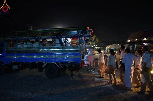 ภาพ No.109757:พิธีจุดประทีปถวายเป็นพุทธบูชา และบูชาธรรมมหาปูชนียาจารย์ วันที่ 10 มกราคม พ.ศ. 2567 ณ อนุสรณ์สถานคลองบางนางแท่น อ.สามพราน จ.นครปฐม