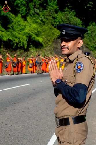 ภาพ No.226433:วันที่ 7-10 พฤษภาคม พ.ศ. 2568 โครงการเดินธรรมยาตรา สยาม-ลังกา ธรรมยาตรา ฉลองเทศกาลวิสาขบูชาแห่งชาติ ศรีลังกา บูชาธรรม 81 ปี หลวงพ่อธัมมชโย เมืองนูวราอิลิยา ประเทศศรีลังกา