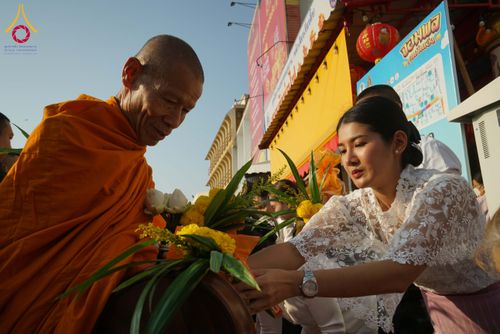 ภาพ No.312888:วันอาทิตย์ที่ 8 มีนาคม พ.ศ.2569 ทำบุญเมืองนครราชสีมา 558 ปี ตักบาตรพระ 10,000 รูป (ภาพชุดที่ 2)