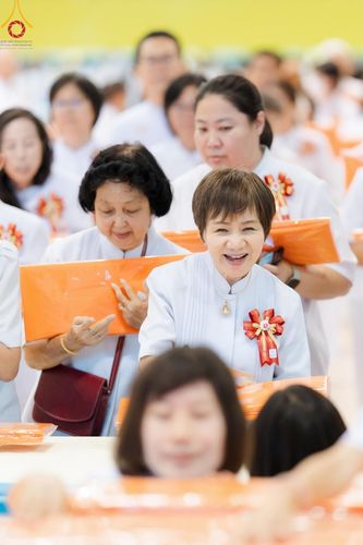 ภาพ No.160306:พิธีทอดผ้าป่าสมทบกฐินวัดพระธรรมกาย และสมทบกฐิน 30,000 วัดทั่วไทย ครั้งที่ 3 ณ สภาธรรมกายสากล วัดพระธรรมกาย วันพฤหัสบดีที่ 10 ตุลาคม พ.ศ. 2567