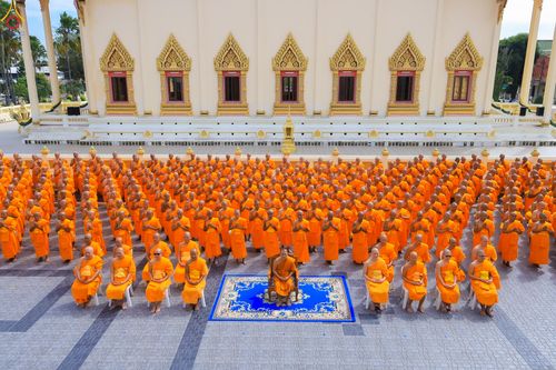 ภาพ No.280443:วันที่ 4 ธันวาคม พ.ศ. 2568 พิธีอุปสมบทหมู่ ในโครงการบวชบูชาธรรมมหาปูชนียาจารย์ 4 วัด ในจังหวัดบุรีรัมย์