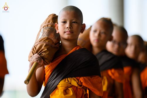 ภาพ No.81031:การฝึกเดินธุดงค์ของสามเณร ในโครงการบรรพชาสามเณรเพื่อฟื้นฟูพระพุทธศาสนาทั่วไทย ประจำปี 2566 ณ วิหารคดชั้น2 วัดพระธรรมกาย