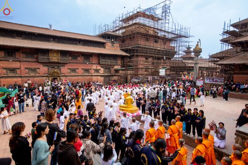 ภาพ No.77657:พิธีตัดปอยผมและปลงผมนาคธรรมทายาท ในโครงการบรรพชาสามเณรหมู่ ประเทศเนปาล วันที่ 11 มีนาคม พ.ศ.2566