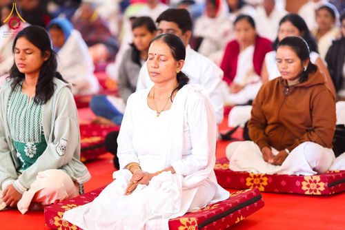 ภาพ No.283827:วันที่ 6-7 ธันวาคม พ.ศ. 2568  พิธีรับมอบหนังสือแสดงเจตจำนงถวายสิทธิครอบครองและใช้ประโยชน์วัดสันติวัน เมืองนาคปูร์  พิธีจุดโคมประทีปถวายเป็นพุทธบูชา และอุทิศบุญกุศลแด่ ดร.บี.อาร์. อัมเบดการ์  พิธีบูชาข้าวพระถ่ายทอดสดจากประเทศไทย