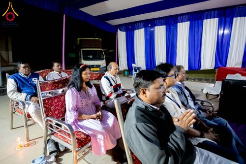 ภาพ No.283805:วันที่ 6-7 ธันวาคม พ.ศ. 2568  พิธีรับมอบหนังสือแสดงเจตจำนงถวายสิทธิครอบครองและใช้ประโยชน์วัดสันติวัน เมืองนาคปูร์  พิธีจุดโคมประทีปถวายเป็นพุทธบูชา และอุทิศบุญกุศลแด่ ดร.บี.อาร์. อัมเบดการ์  พิธีบูชาข้าวพระถ่ายทอดสดจากประเทศไทย