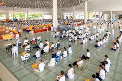 ภาพ No.343100:วันที่ 13 สิงหาคม พ.ศ.2569 พิธีบุพเปตพลี ครั้งที่ 186 ร่วมอุทิศส่วนกุศล แด่หมู่ญาติผู้ล่วงลับไปแล้ว และเป็นปัจจัยสนับสนุน การเผยแผ่พระพุทธศาสนา ณ หอฉันคุณยายอาจารย์ วัดพระธรรมกาย