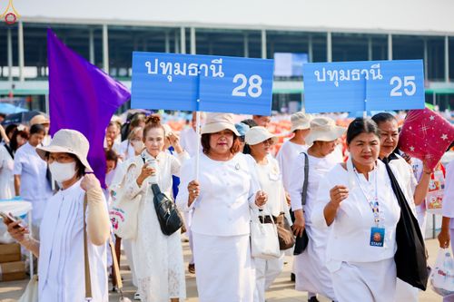 ภาพ No.324461:วันที่ 22 เมษายน พ.ศ.2569 (วันคุ้มครองโลก) งานถวายมหาสังฆทาน 40,000 กว่าวัดทั่วประเทศ บรรยากาศพระสังฆาธิการและสาธุชน  เดินทางเข้าลานธรรม วัดพระธรรมกาย