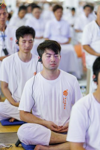 ภาพ No.337850:วันอาทิตย์ต้นเดือน 5 กรกฎาคม พ.ศ.2569 พิธีบูชาข้าวพระ ณ สภาธรรมกายสากล วัดพระธรรมกาย