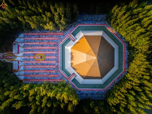 ภาพ No.289382:วันที่ 7 มกราคม พ.ศ. 2569 พิธีตักบาตรพระธรรมยาตรา ณ อนุสรณ์สถานลำดับที่ 1 สถานที่เกิดด้วยรูปกายเนื้อ อนุสรณ์สถานมหาวิหารพระมงคลเทพมุนี (โลตัสแลนด์) อ.สองพี่น้อง จ.สุพรรณบุรี ในโครงการธรรมยาตรา กตัญญูบูชา มหาปูชนียาจารย์ พระมงคลเทพมุนี(สด จนฺทสโร) พระผู้ป