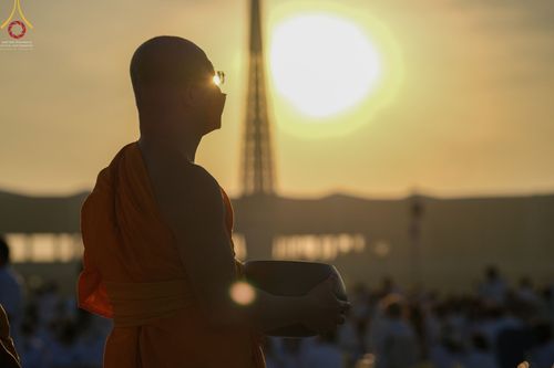 ภาพ No.68718:พิธีตักบาตรฉลองพระใหม่ วันที่ 1 มกราคม พ.ศ. 2566 ณ วัดพระธรรมกาย จ.ปทุมธานี