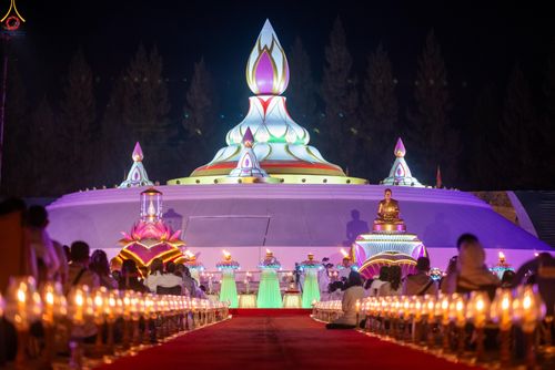 ภาพ No.292186:วันที่ 10 มกราคม พ.ศ. 2569 พิธีจุดประทีปถวายเป็นพุทธบูชา และบูชาธรรมมหาปูชนียาจารย์  ณ อนุสรณ์สถานคลองบางนางแท่น อ.สามพราน จ.นครปฐม ในโครงการธรรมยาตรา กตัญญูบูชา มหาปูชนียาจารย์ พระมงคลเทพมุนี(สด จนฺทสโร) พระผู้ปราบมาร อนุสรณ์สถาน 7 แห่ง ปีที่ 14