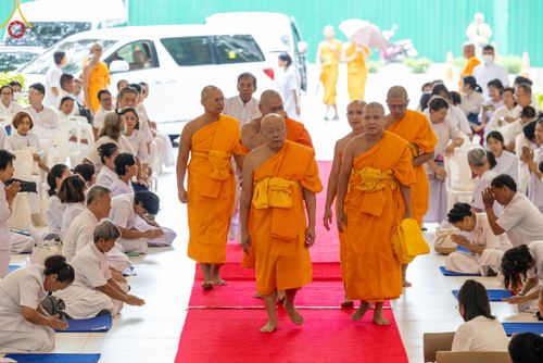 ภาพ No.137798:พิธีอุปสมบทสามเณรอุทิศชีวิต 11 รูป วันวิสาขบูชา พุธที่ 22 พฤษภาคม พ.ศ.2567 ณ อุโบสถ วัดพระธรรมกาย