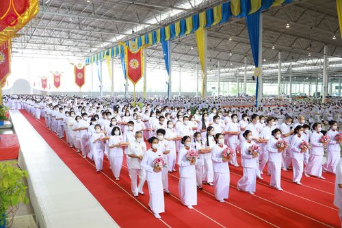 ภาพ No.92274:พิธีทอดกฐินธรรมชัยเพื่อสร้างอาคาร 115 ปี คุณยายอาจารย์มหารัตนอุบาสิกาจันทร์ ขนนกยูง อาทิตย์ต้นเดือนที่ 5 พฤศจิกายน พ.ศ. 2566 ณ วัดพระธรรมกาย จ.ปทุมธานี