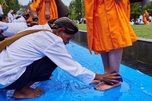 ภาพ No.68490:ธรรมยาตรา ณ มหาเจดีย์บรมพุทโธ ประเทศอินโดนีเซีย วันที่ 24 ธันวาคม พ.ศ. 2565