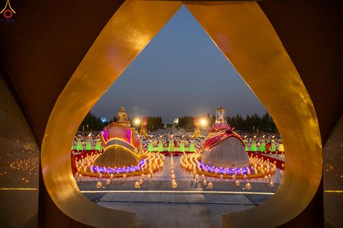 ภาพ No.302272:วันที่ 23 มกราคม พ.ศ. 2569 พิธีจุดประทีปธรรมถวายเป็นพุทธบูชา (ภาพชุดที่ 2) และบูชาธรรมมหาปูชนียาจารย์  ณ อนุสรณ์สถานลำดับที่ 5 สถานที่เผยแผ่วิชชาธรรมกายครั้งแรก อนุสรณ์สถานบางปลา วัดบางปลา อำเภอบางเลน จังหวัดนครปฐม ในโครงการธรรมยาตรา กตัญญูบูชา มหาปูชนีย