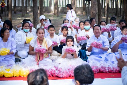 ภาพ No.287681:วันที่ 3 มกราคม พ.ศ. 2569 พิธีต้อนรับพระธรรมยาตรา ครั้งที่ 2 (ภาพชุดที่ 2) ในโครงการธรรมยาตรา กตัญญูบูชา มหาปูชนียาจารย์ พระมงคลเทพมุนี(สด จนฺทสโร) พระผู้ปราบมาร อนุสรณ์สถาน 7 แห่ง ปีที่ 14 ณ อนุสรณ์สถานมหาวิหารพระมงคลเทพมุนี (โลตัสแลนด์) อ.สองพี่น้อง จ.