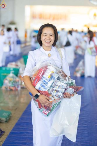 ภาพ No.345474:วันพฤหัสบดีที่ 27 สิงหาคม พ.ศ.2569 พิธีตักบาตรในวันธรรมชัย ณ สภาธรรมกายสากล วัดพระธรรมกาย ปทุมธานี