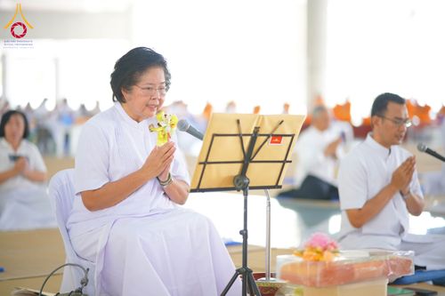 ภาพ No.320676:วันที่ 11 เมษายน พ.ศ.2569 พิธีถวายภัตตาหารเมนูสวรรค์ เพื่อการบรรลุธรรม ณ หอฉันคุณยายอาจารย์ฯ วัดพระธรรมกาย