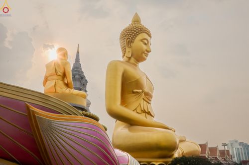 ภาพ No.300105:วันที่ 22 มกราคม พ.ศ.2569 พระธรรมยาตราปฏิบัติธรรม และถ่ายภาพหมู่ประวัติศาสตร์ ณ อาคารธรรมยาตรา กตัญญูบูชามหาปูชนียาจารย์  ตรงข้ามวัดปากน้ำภาษีเจริญ จ.กรุงเทพมหานคร ในโครงการธรรมยาตรา กตัญญูบูชา มหาปูชนียาจารย์ พระมงคลเทพมุนี(สด จนฺทสโร) พระผู้ปราบมาร อนุ