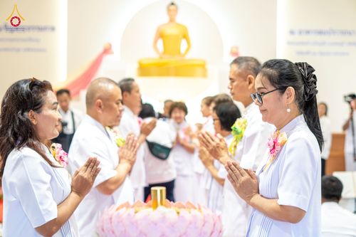 ภาพ No.336226:วันจันทร์ที่ 22 มิถุนายน พ.ศ.2569 พิธีอัญเชิญพระธรรมกาย และบรรจุพระบรมสารีริกธาตุ  ภายในเกศดอกบัวตูม องค์พระประธาน ณ อาคารสมปรารถนา วัดกลางธนรินทร์ ต.บ้านแป้ง อ.พรหมบุรี จ.สิงห์บุรี