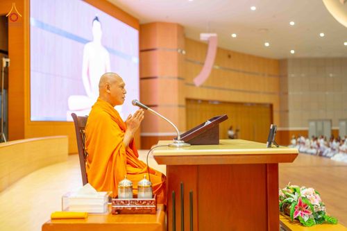ภาพ No.344366:วันที่ 21-23 สิงหาคม พ.ศ. 2569 สัมมนารวมใจผู้นำบุญ บูชาธรรม 82 ปี หลวงพ่อธัมมชโย รุ่นที่ 1 กฐินสามัคคีทั่วไทย 30,000 วัด โครงการอุปสมบทบูชาธรรมมหาปูชนียาจารย์ 3,000 รูป  ณ ศูนย์ปฏิบัติธรรมเวิล์ดพีช วัลเล่ย์ จ.นครราชสีมา