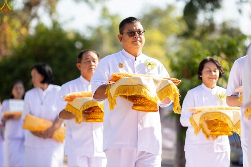 ภาพ No.288507:วันที่ 5 มกราคม พ.ศ. 2569 พิธีทอดผ้าป่าทำนุบำรุงศาสนสถาน ณ วัดอัมพวัน ต.สองพี่น้อง อ.สองพี่น้อง จ.สุพรรณบุรี ในโครงการธรรมยาตรา กตัญญูบูชา มหาปูชนียาจารย์ พระมงคลเทพมุนี(สด จนฺทสโร) พระผู้ปราบมาร อนุสรณ์สถาน 7 แห่ง ปีที่ 14