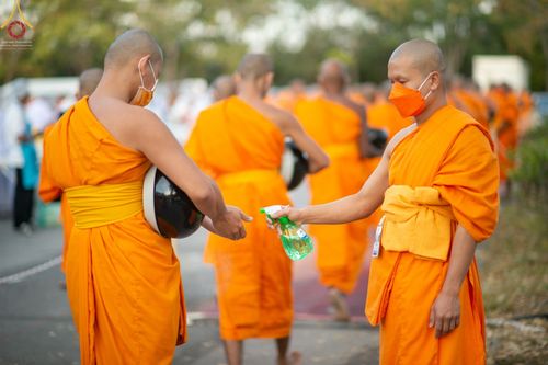 ภาพ No.69861:พิธีถวายภัตตาหารเป็นสังฆทาน แด่คณะพระธรรมยาตราฯ ในโครงการธรรมยาตราฯ ปีที่ 11 ณ อนุสรณ์สถานมหาวิหารพระมงคลเทพมุนี อ.สองพี่น้อง จ.สุพรรณบุรี วันที่ 7 มกราคม พ.ศ. 2566