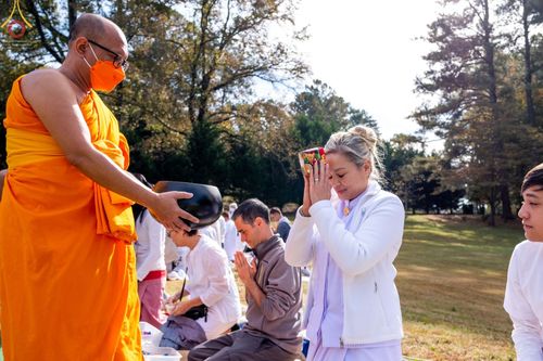 ภาพ No.63997:พิธีทอดกฐินสามัคคี ประจำปีพุทธศักราช 2565 ณ วัดพระธรรมกายจอร์เจีย ประเทศสหรัฐอเมริกา วันอาทิตย์ที่  23  ตุลาคม  พ.ศ. 2565