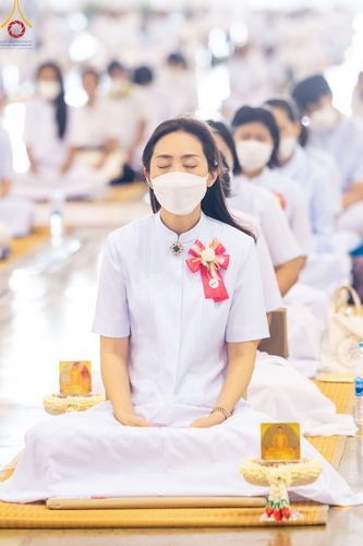 ภาพ No.83660:พิธีวางแผ่นจารึกชื่อและพิธีวางพวงมาลัยสักการะพระประธาน วันอาทิตย์ที่ 16 กรกฎาคม พ.ศ. 2566 ณ รัตนบัลลังก์ สภาธรรมกายสากล วัดพระธรรมกาย