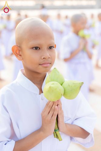 ภาพ No.319401:วันเสาร์ที่ 4 เมษายน พ.ศ.2569 พิธีขอขมา มอบผ้าไตร และถวายบาตรแด่นาคธรรมทายาท ในโครงการบรรพชาสามเณรฟื้นฟูพระพุทธศาสนาทั่วไทย โครงการหน่อแก้วเปรียญธรรม รุ่นที่ 14 โครงการสามเณรยุวธรรมทายาท รุ่นที่ 34 โครงการสามเณรมัชฌิมธรรมทายาท รุ่นที่ 30 ณ สภาธรรมกายสากล