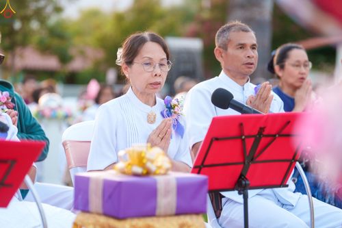 ภาพ No.332732:วันอาทิตย์ที่ 31 พฤษภาคม พ.ศ. 2569 วันวิสาขบูชา ณ วัดพระธรรมกายแคลิฟอร์เนีย  ประเทศสหรัฐอเมริกา