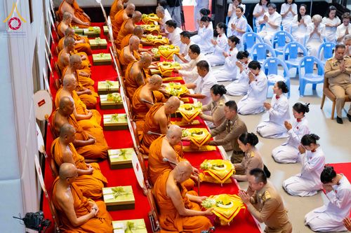 ภาพ No.309007:วันอาทิตย์ที่ 8 กุมภาพันธ์ พ.ศ. 2569  พิธีต้อนรับพระบัญชาสมเด็จพระสังฆราช แต่งตั้ง  “พระครูปลัดรัตนวีรวัฒน์” (รังสฤษดิ์ อิทฺธิจินฺตโก) เจ้าอาวาสวัดพระธรรมกาย ให้ดำรงตำแหน่ง “ที่ปรึกษาเจ้าคณะจังหวัดปทุมธานี”