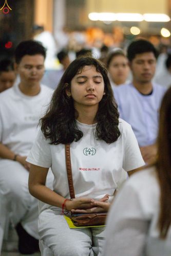 ภาพ No.280373:วันที่ 31 ธันวาคม พ.ศ.2568 -วันที่ 1 มกราคม พ.ศ.2569 พิธีฉลองชัยสวดมนต์บทธัมมจักกับปปวัตนสูตร ครบ 8,000,000,000 จบ , พิธีสวดมนต์ข้ามปี ณ วัดพระธรรมกาย