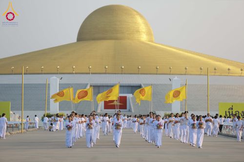 ภาพ No.320835:วันเสาร์ที่ 11 เมษายน พ.ศ.2569 พิธีเวียนประทักษิณ พิธีวันทาเจดีย์ โครงการอุปสมบทหมู่ บูชาธรรมหลวงพ่อธัมมชโย พ.ศ.2569 โครงการอุปสมบทหมู่ธรรมทายาท ระดับอุดมศึกษา รุ่น 53 (ภาคฤดูร้อน) ณ วัดพระธรรมกาย ปทุมธานี