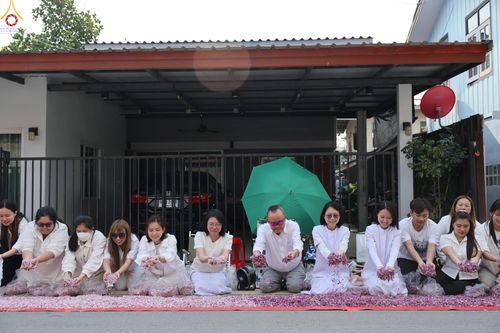 ภาพ No.294983:วันที่ 14 มกราคม พ.ศ. 2569 พิธีต้อนรับพระธรรมยาตรา อนุสรณ์สถานลำดับที่ 4  สถานที่เกิดด้วยกายธรรม ณ วัดโบสถ์บน ต.บางคูเวียง จ.นนทบุรี ในโครงการธรรมยาตรา กตัญญูบูชา มหาปูชนียาจารย์ พระมงคลเทพมุนี(สด จนฺทสโร) พระผู้ปราบมาร อนุสรณ์สถาน 7 แห่ง ปีที่ 14