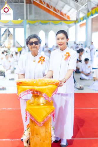 ภาพ No.315601:วันอาทิตย์ ที่ 22 มีนาคม พ.ศ. 2569 พิธีทอดผ้าป่าฉลองพระประธาน พิธีประดิษฐานพระบรมสารีริกธาตุในองค์พระประธาน พิธีจารึกชื่อบรรจุในแผ่นฌาน ณ ศูนย์ปฏิบัติธรรมสมุทรปราการ (บางบ่อ)