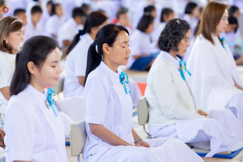 ภาพ No.293322:วันที่ 12 มกราคม พ.ศ. 2569 พิธีทอดผ้าป่าทำนุบำรุงศาสนสถาน ณ วัดพรสวรรค์ อ.สองพี่น้อง จ.สุพรรณบุรี ในโครงการธรรมยาตรา กตัญญูบูชา มหาปูชนียาจารย์ พระมงคลเทพมุนี(สด จนฺทสโร) พระผู้ปราบมาร อนุสรณ์สถาน 7 แห่ง ปีที่ 14