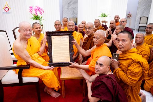 ภาพ No.325558:วันที่ 23 เมษายน พ.ศ.2569 หลวงพ่อทัตตชีโว รองเจ้าอาวาสวัดพระธรรมกาย ถวายการต้อนรับและปฏิสันถารคณะสงฆ์เมียนมาร์และเนปาล